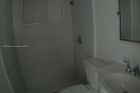 Casa en alquiler en Homestead, Florida, 3 dormitorios, 121.79 m2 № 1928791 - foto 9