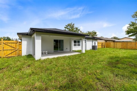 House in Orlando, Florida 4 bedrooms, 136.47 sq.m. № 2398434 - photo 21