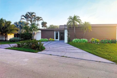 Снять в аренду виллу или дом в Тамарак, Флорида 3 спальни, 258.92м2, № 1963258 - фото 21