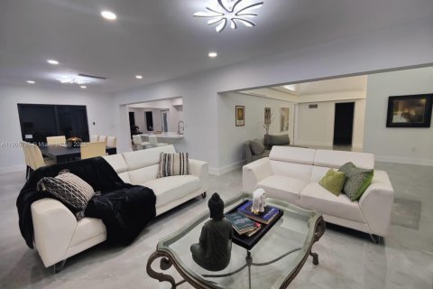 Снять в аренду виллу или дом в Тамарак, Флорида 3 спальни, 258.92м2, № 1963258 - фото 27