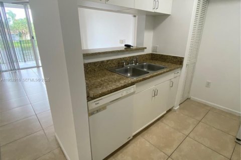 Снять в аренду квартиру в Коконат Крик, Флорида 1 спальня, 62.24м2, № 2008623 - фото 9