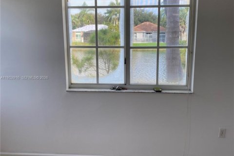 Снять в аренду квартиру в Коконат Крик, Флорида 1 спальня, 62.24м2, № 2008623 - фото 12