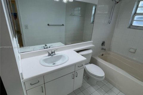 Снять в аренду квартиру в Коконат Крик, Флорида 1 спальня, 62.24м2, № 2008623 - фото 19