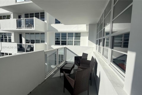 Снять в аренду кондоминиум в Майами-Бич, Флорида 49.7м2, № 2028530 - фото 14
