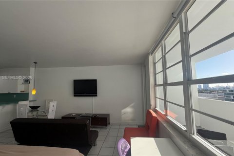 Снять в аренду кондоминиум в Майами-Бич, Флорида 49.7м2, № 2028530 - фото 5