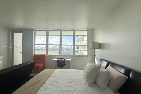 Снять в аренду кондоминиум в Майами-Бич, Флорида 49.7м2, № 2028530 - фото 4