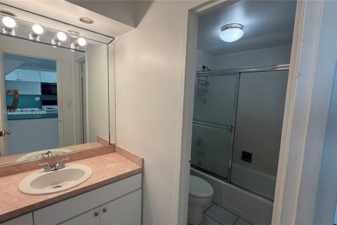 Снять в аренду кондоминиум в Майами-Бич, Флорида 49.7м2, № 2028530 - фото 9