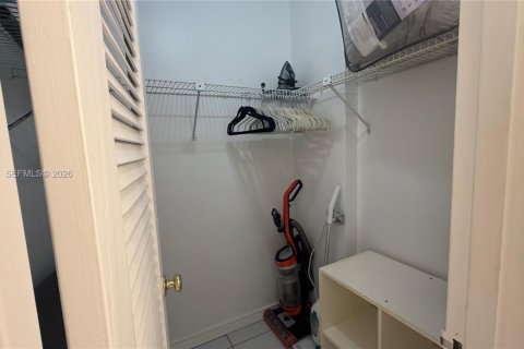 Снять в аренду кондоминиум в Майами-Бич, Флорида 49.7м2, № 2028530 - фото 12