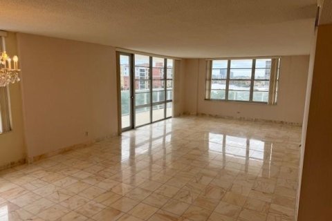Copropriété à vendre à Sunny Isles Beach, Floride: 3 chambres, 222.97 m2 № 2171387 - photo 12