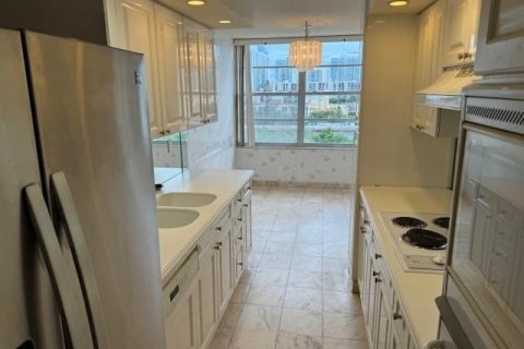 Copropriété à vendre à Sunny Isles Beach, Floride: 3 chambres, 222.97 m2 № 2171387 - photo 25