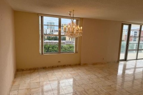 Copropriété à vendre à Sunny Isles Beach, Floride: 3 chambres, 222.97 m2 № 2171387 - photo 11