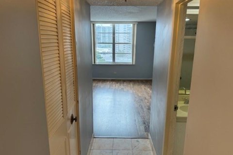 Copropriété à vendre à Sunny Isles Beach, Floride: 3 chambres, 222.97 m2 № 2171387 - photo 17