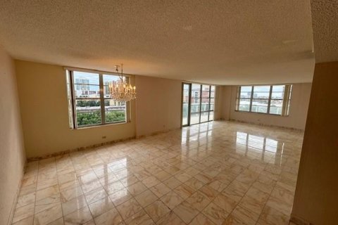 Copropriété à vendre à Sunny Isles Beach, Floride: 3 chambres, 222.97 m2 № 2171387 - photo 10