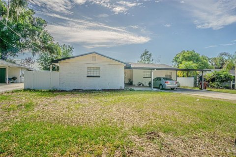 Casa en Plant City, Florida 4 dormitorios, 176.33 m2 № 2211123