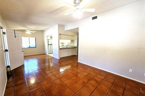 Copropriété à louer à Englewood, Floride: 2 chambres, 83.24 m2 № 2355886 - photo 6