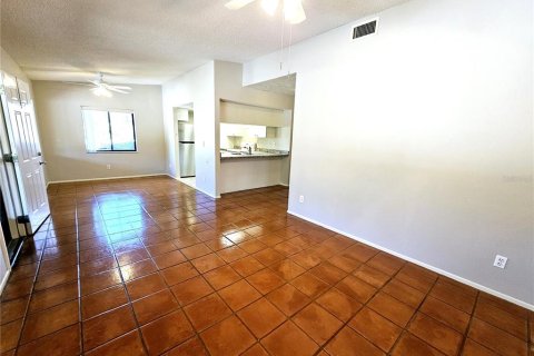 Copropriété à louer à Englewood, Floride: 2 chambres, 83.24 m2 № 2355886 - photo 10
