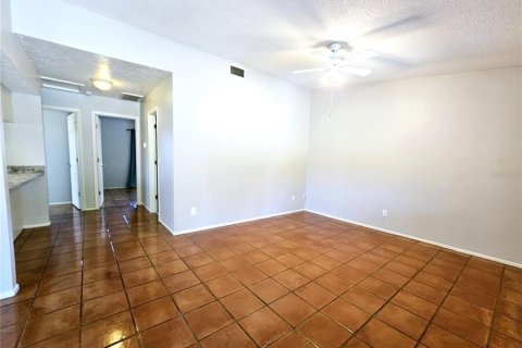 Copropriété à louer à Englewood, Floride: 2 chambres, 83.24 m2 № 2355886 - photo 4