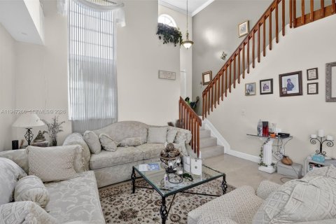 Купить виллу или дом в Пемброк-Пайнс, Флорида 4 спальни, 138.8м2, № 2006643 - фото 7