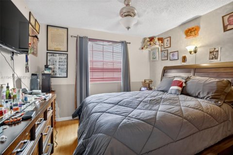 Купить виллу или дом в Пемброк-Пайнс, Флорида 4 спальни, 138.8м2, № 2006643 - фото 20