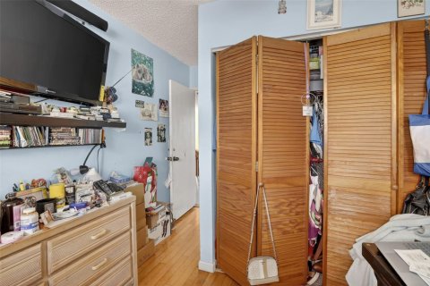 Купить виллу или дом в Пемброк-Пайнс, Флорида 4 спальни, 138.8м2, № 2006643 - фото 24