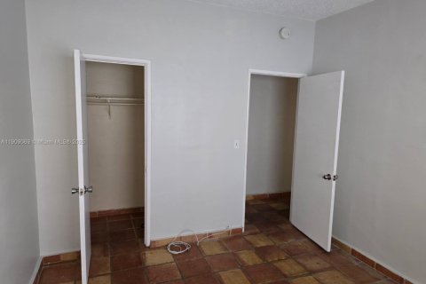 Copropriété à louer à Miami Beach, Floride: 2 chambres, 63.82 m2 № 1964418 - photo 13