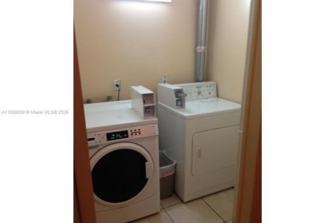 Copropriété à louer à Miami Beach, Floride: 2 chambres, 63.82 m2 № 1964418 - photo 22