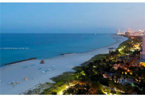 Copropriété à louer à Miami Beach, Floride: 2 chambres, 63.82 m2 № 1964418 - photo 25