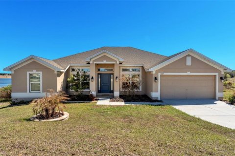 House in Lake Wales, Florida 4 bedrooms, 196.58 sq.m. № 2110779