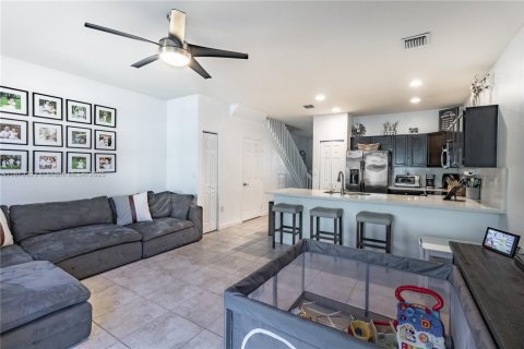 Villa ou maison à vendre à Hialeah, Floride: 3 chambres, 143.53 m2 № 1925616 - photo 9