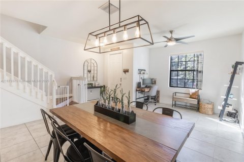 Villa ou maison à vendre à Hialeah, Floride: 3 chambres, 143.53 m2 № 1925616 - photo 3