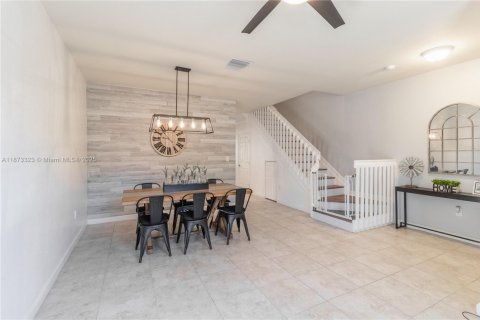 Villa ou maison à vendre à Hialeah, Floride: 3 chambres, 143.53 m2 № 1925616 - photo 2