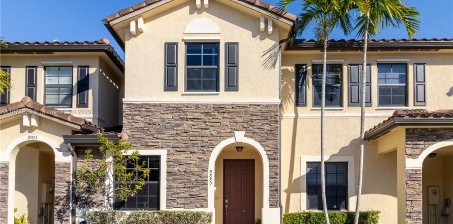 Villa ou maison à Hialeah, Floride 3 chambres, 143.53 m2 № 1925616