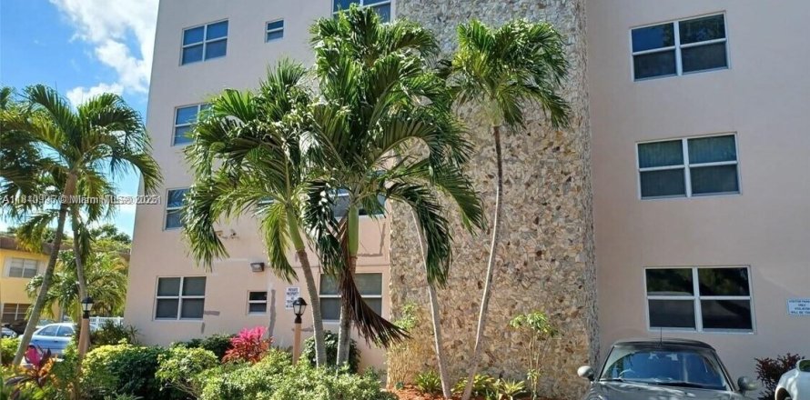 Condo à Hollywood, Floride, 2 chambres № 1963499