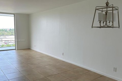Copropriété à vendre à Hollywood, Floride: 2 chambres, 108.51 m2 № 1963499 - photo 10