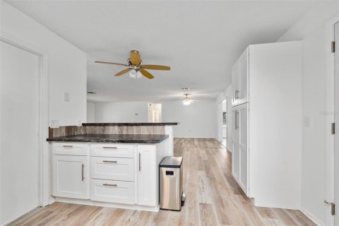 Villa ou maison à vendre à DeLand, Floride: 2 chambres, 149.39 m2 № 1641122 - photo 9