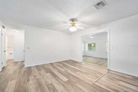 Villa ou maison à vendre à DeLand, Floride: 2 chambres, 149.39 m2 № 1641122 - photo 12
