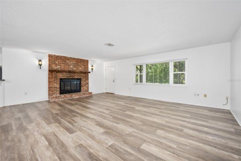 Villa ou maison à vendre à DeLand, Floride: 2 chambres, 149.39 m2 № 1641122 - photo 5