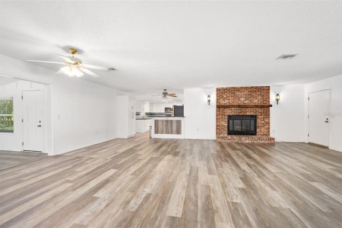 Villa ou maison à vendre à DeLand, Floride: 2 chambres, 149.39 m2 № 1641122 - photo 4
