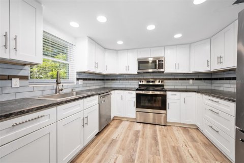 Villa ou maison à vendre à DeLand, Floride: 2 chambres, 149.39 m2 № 1641122 - photo 7