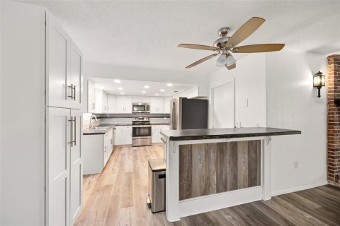 Villa ou maison à vendre à DeLand, Floride: 2 chambres, 149.39 m2 № 1641122 - photo 6
