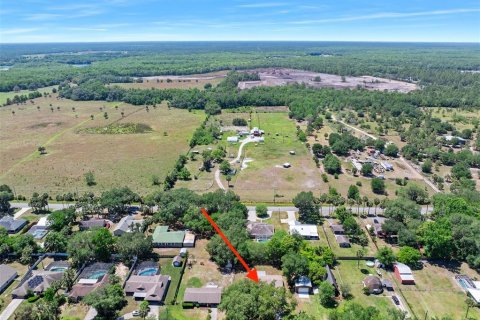 House in DeLand, Florida 2 bedrooms, 149.39 sq.m. № 1641122 - photo 26