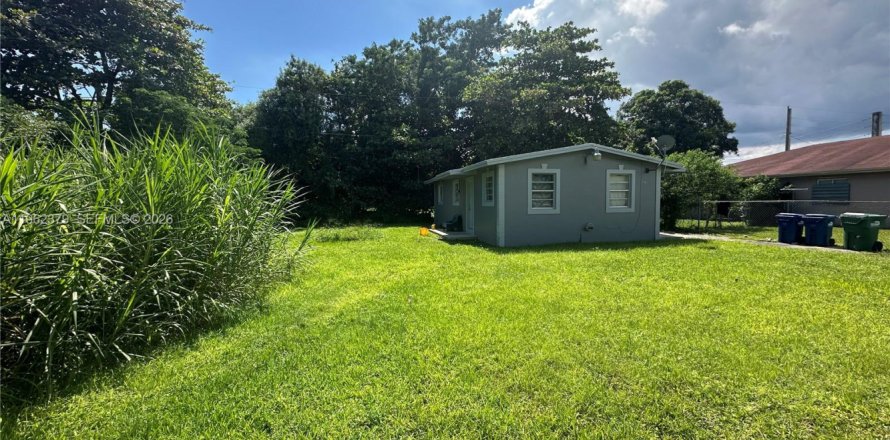 Casa en Palmetto Bay, Florida 3 dormitorios, 73.58 m2 № 2025038