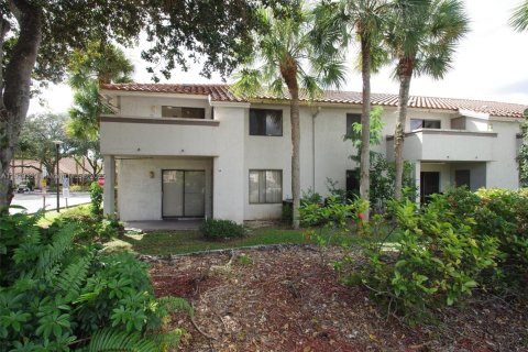 Снять в аренду кондоминиум в Корал-Спрингс, Флорида 2 спальни, 84.54м2, № 1974427 - фото 21