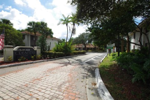 Снять в аренду кондоминиум в Корал-Спрингс, Флорида 2 спальни, 84.54м2, № 1974427 - фото 25