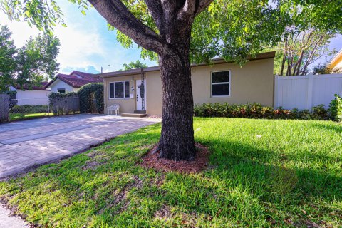 Casa en venta en West Palm Beach, Florida, 4 dormitorios, 127.74 m2 № 2319538 - foto 8