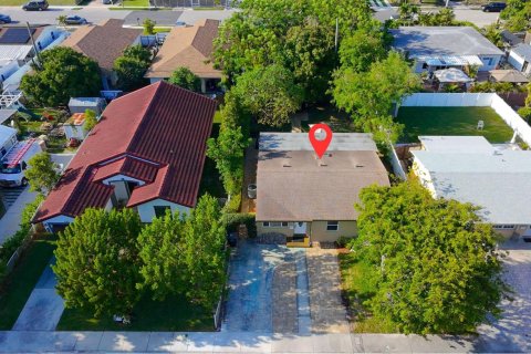 Casa en venta en West Palm Beach, Florida, 4 dormitorios, 127.74 m2 № 2319538 - foto 4