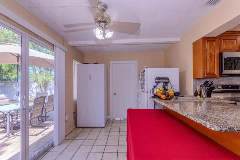 Casa en venta en West Palm Beach, Florida, 4 dormitorios, 127.74 m2 № 2319538 - foto 19