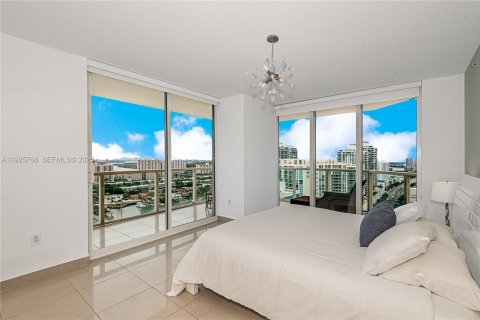 Copropriété à louer à Sunny Isles Beach, Floride: 2 chambres, 132.2 m2 № 2153790 - photo 4
