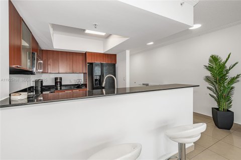 Copropriété à louer à Sunny Isles Beach, Floride: 2 chambres, 132.2 m2 № 2153790 - photo 9