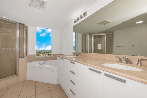 Copropriété à louer à Sunny Isles Beach, Floride: 2 chambres, 132.2 m2 № 2153790 - photo 11